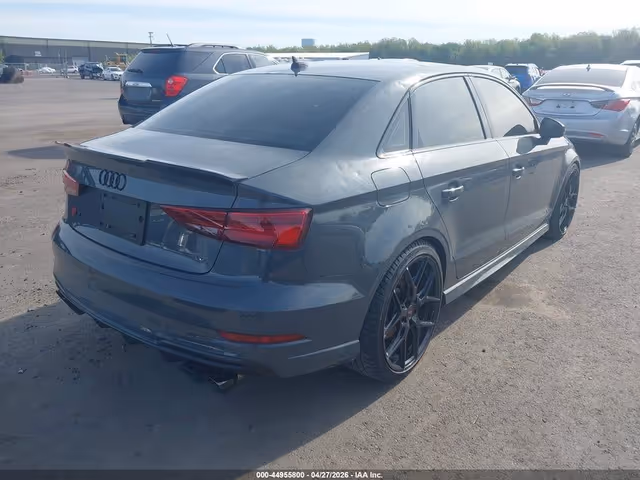 Audi S3 - фото 4