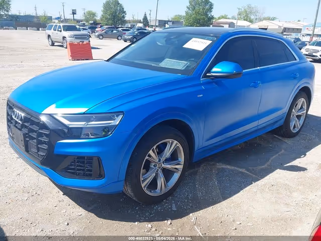 Audi Q8 - фото 2