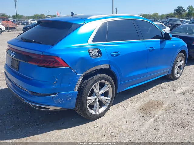 Audi Q8 - фото 4