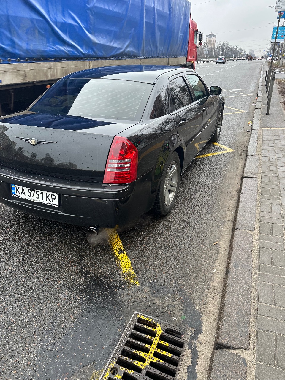 Chrysler 300C - фото 8