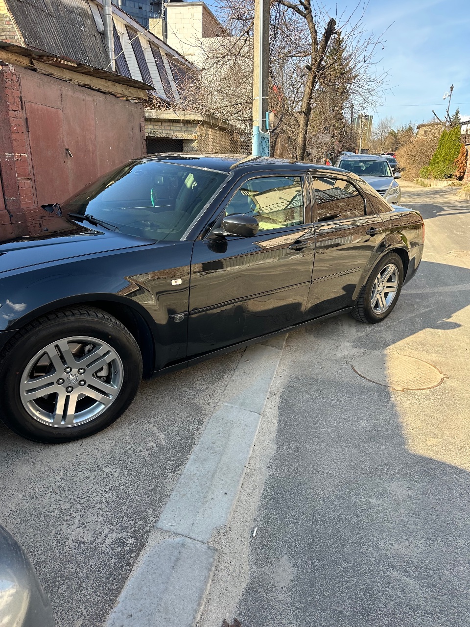 Chrysler 300C - фото 6