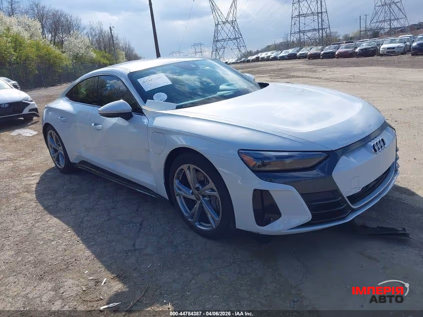Audi e-tron GT - фото 1