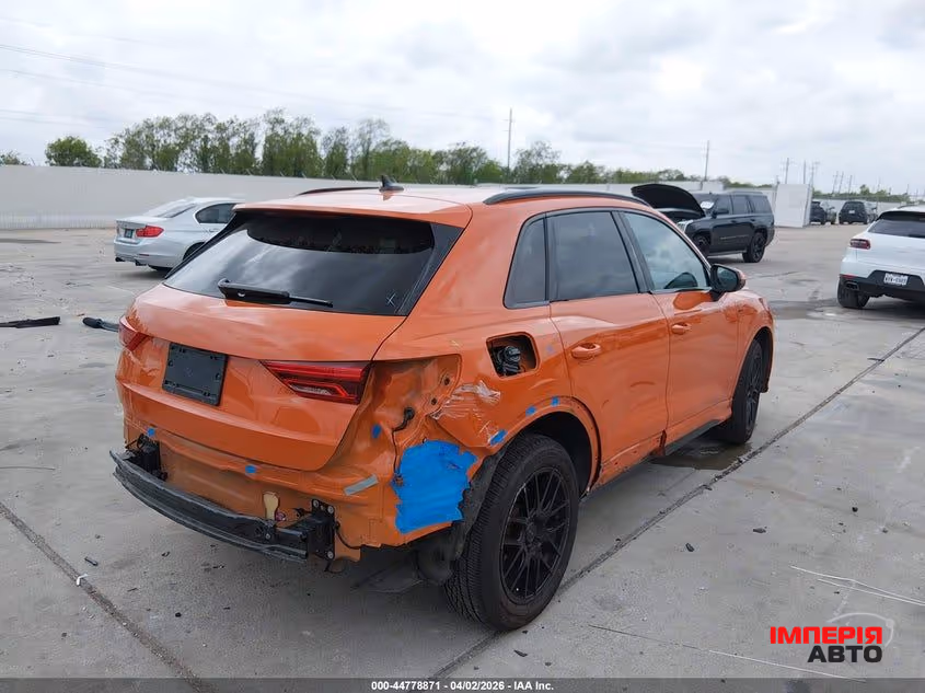 Audi Q3 - фото 4