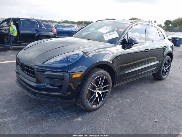 Porsche Macan - фото 1