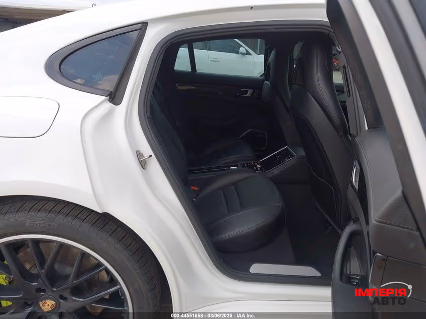 Porsche Panamera - фото 6
