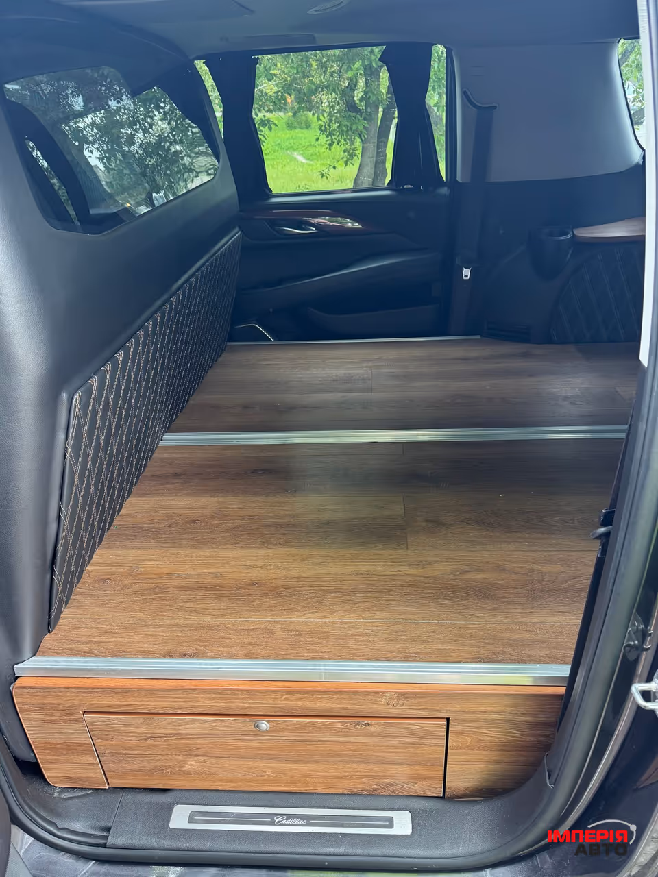 Cadillac Escalade - фото 7