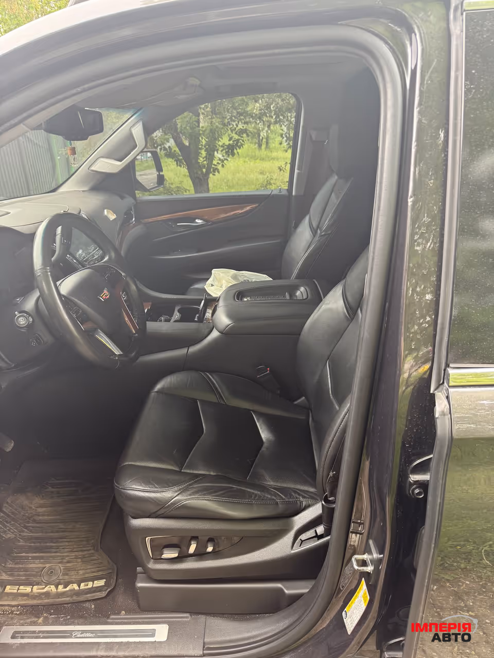 Cadillac Escalade - фото 9