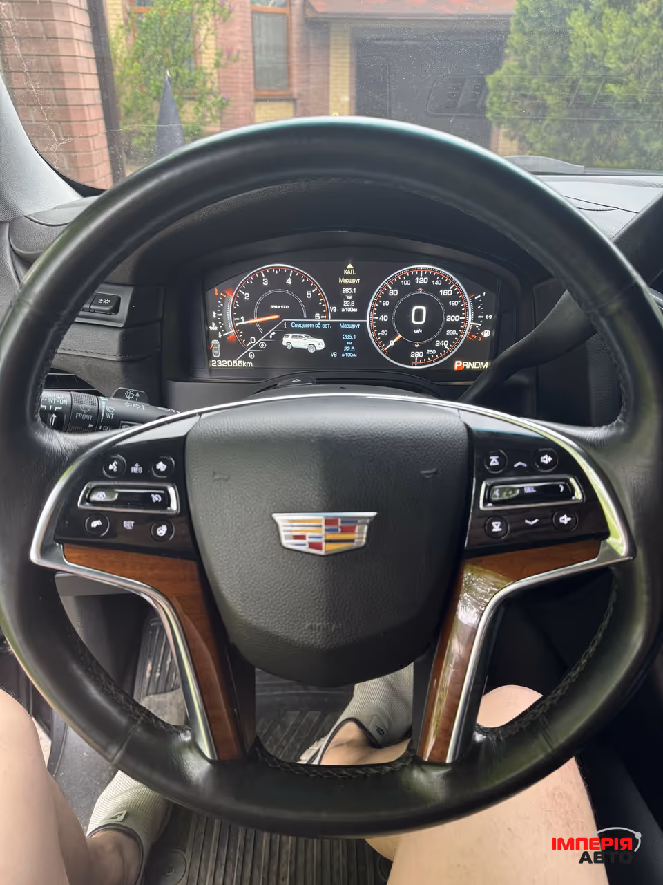 Cadillac Escalade - фото 10