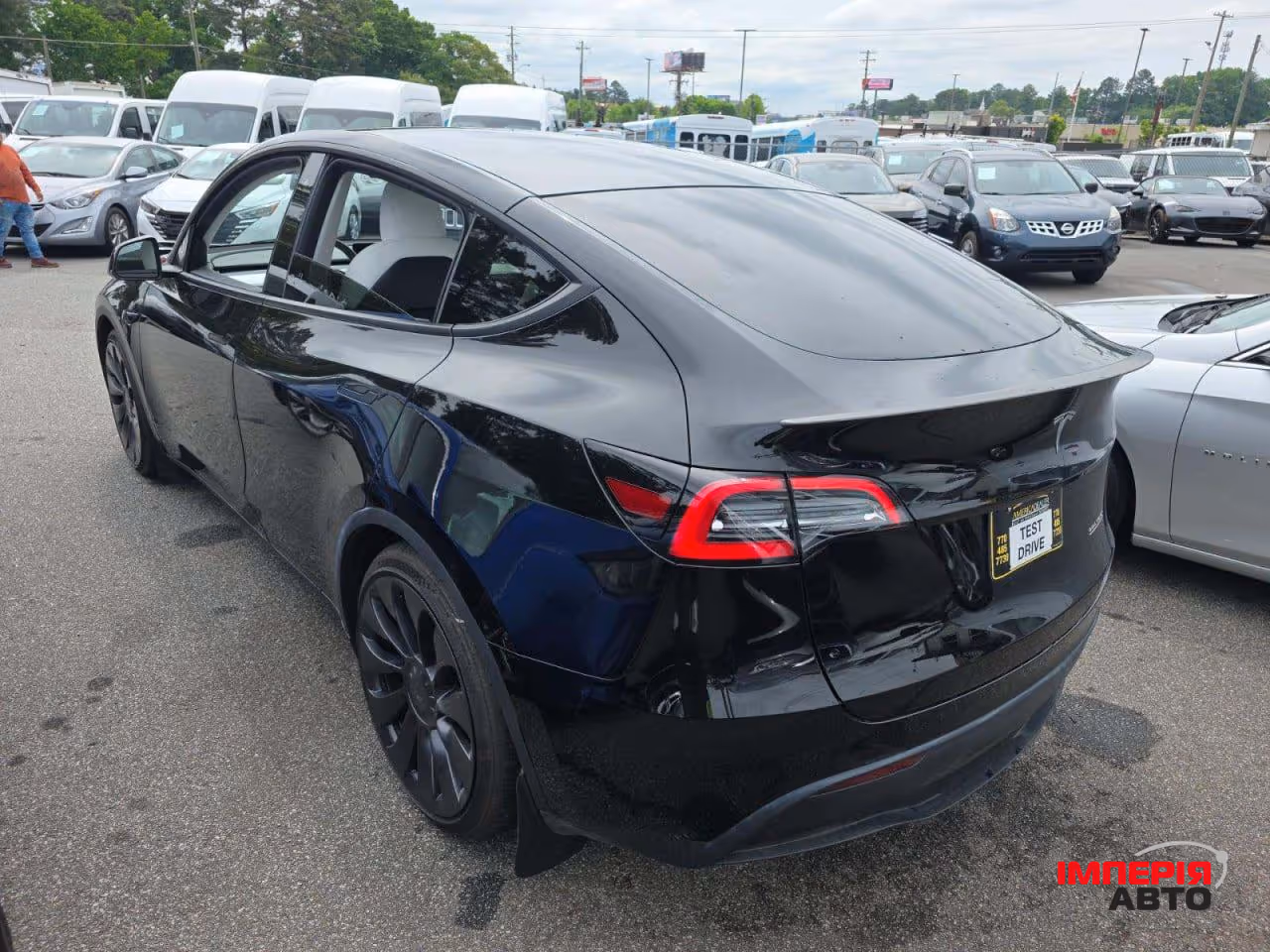 Tesla Model Y - фото 2