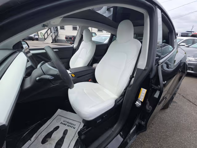 Tesla Model Y - фото 5