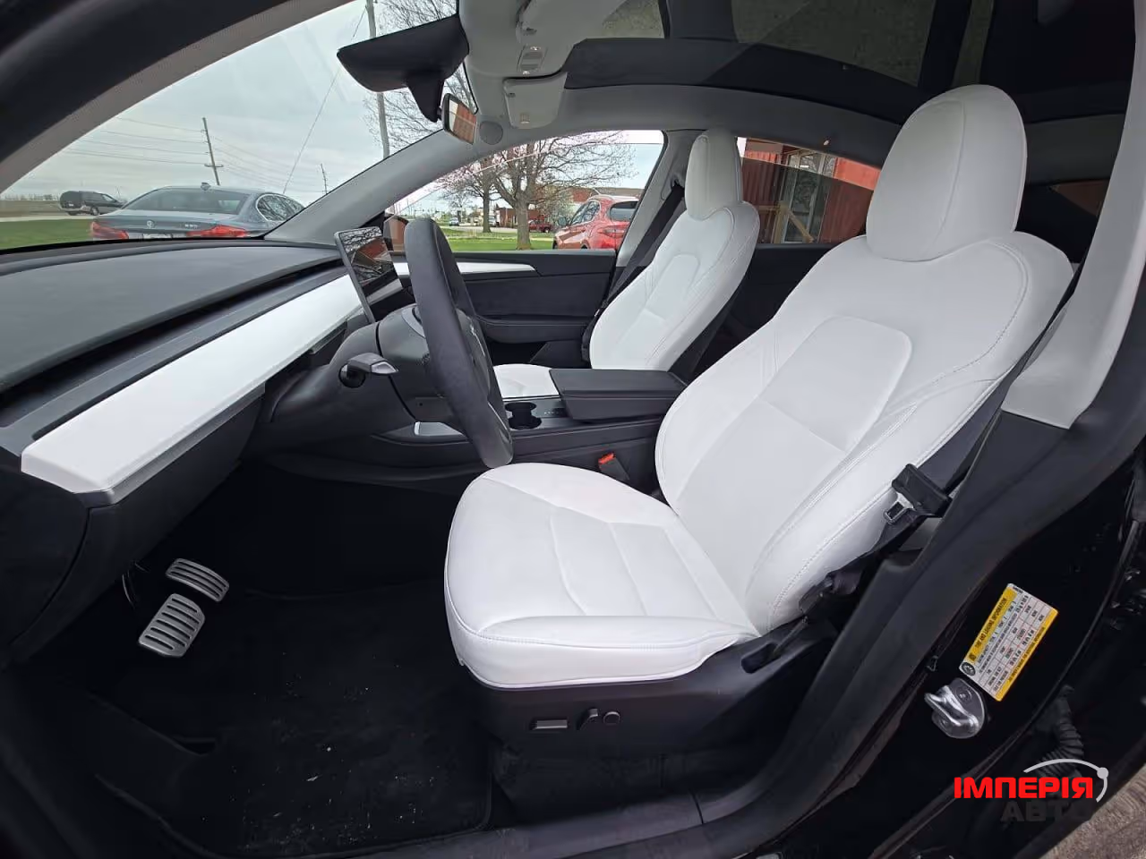 Tesla Model Y - фото 6
