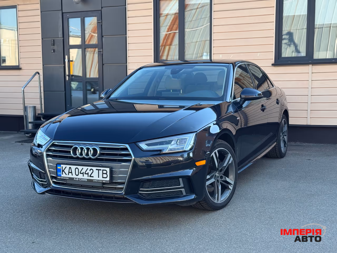 Audi A4 - фото 1