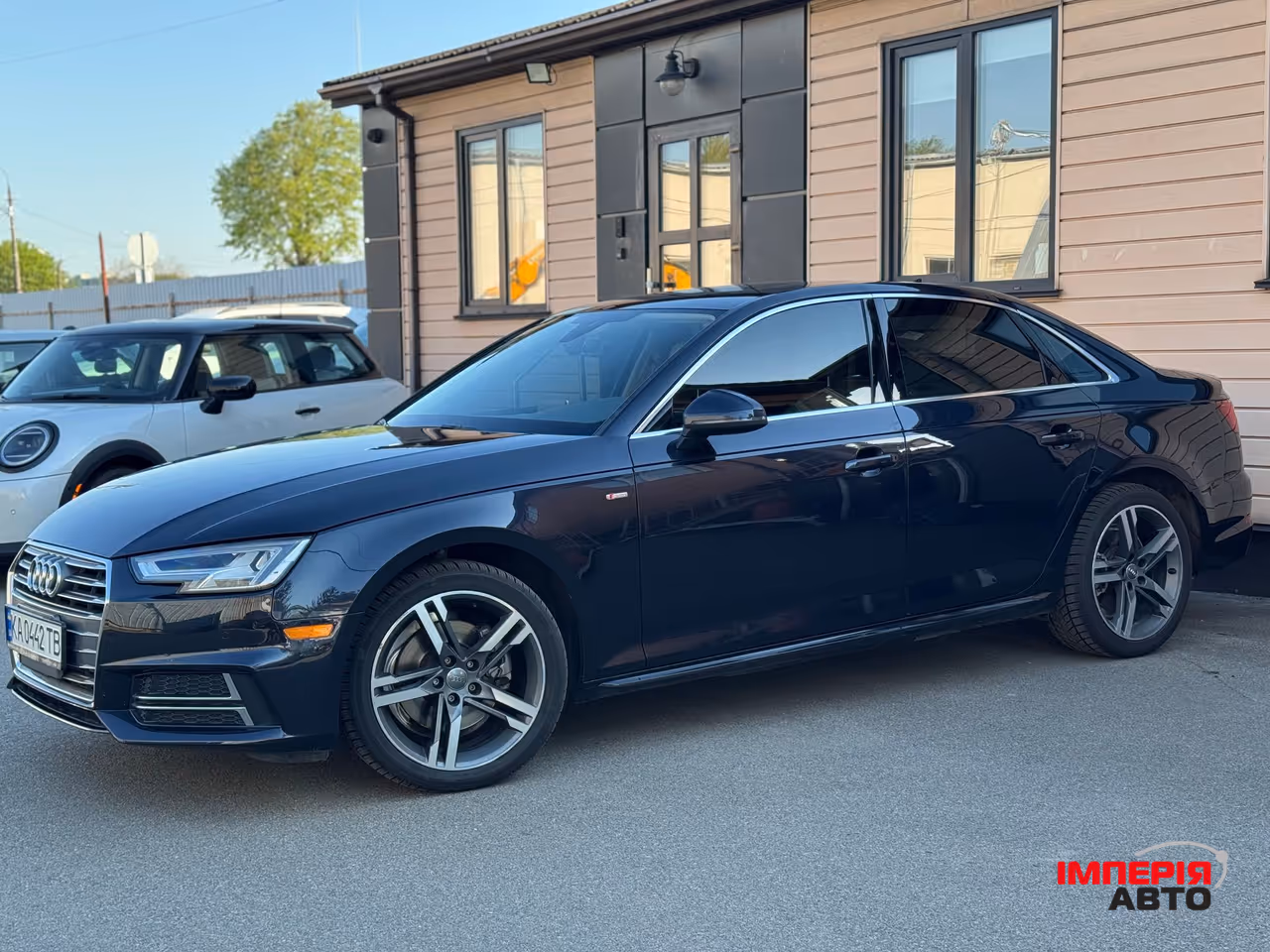 Audi A4 - фото 3