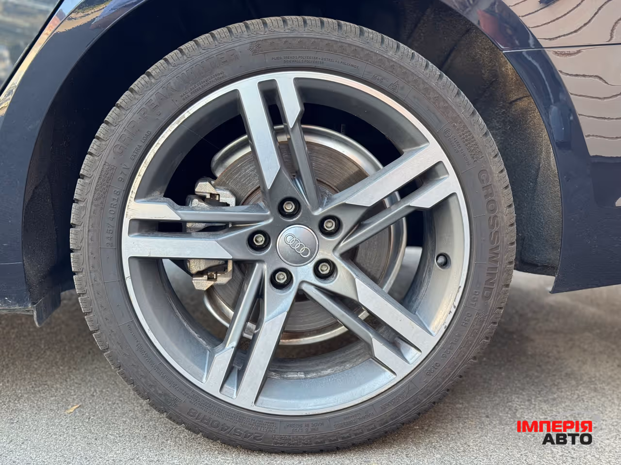 Audi A4 - фото 5