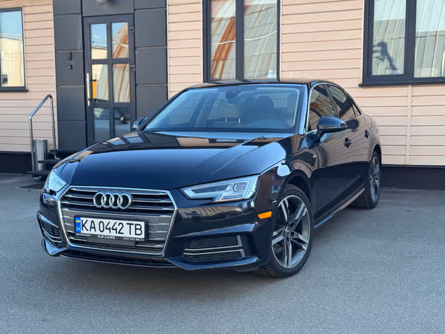 Audi A4 - фото 1