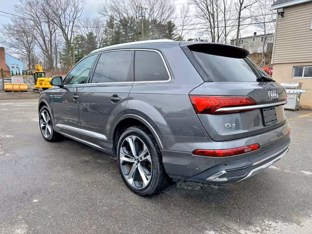 Audi Q7 - фото 3
