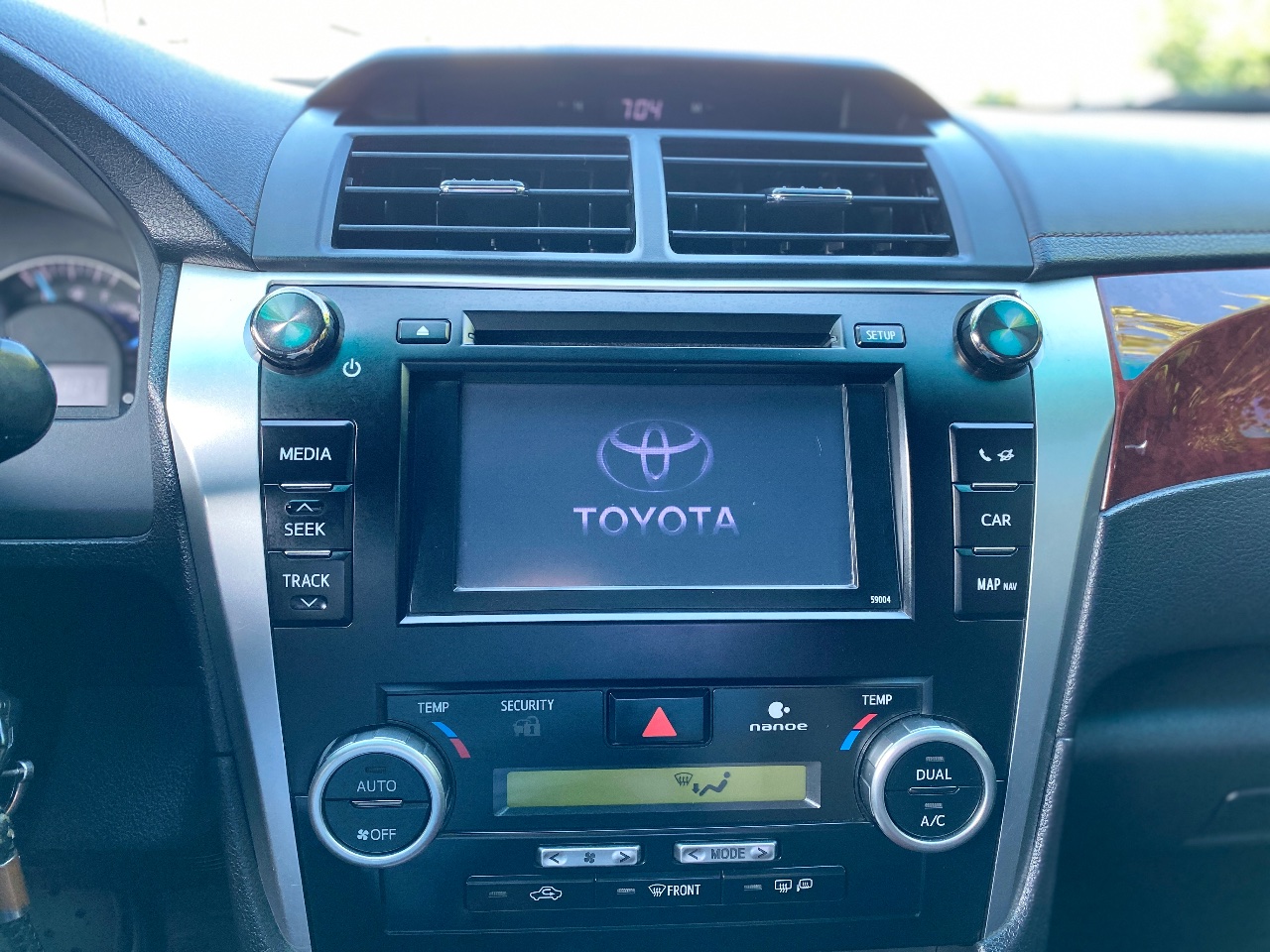 Toyota Camry - фото 12