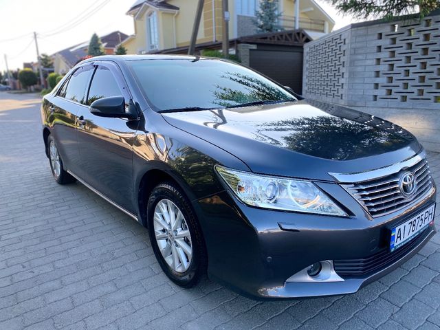 Toyota Camry - фото 4