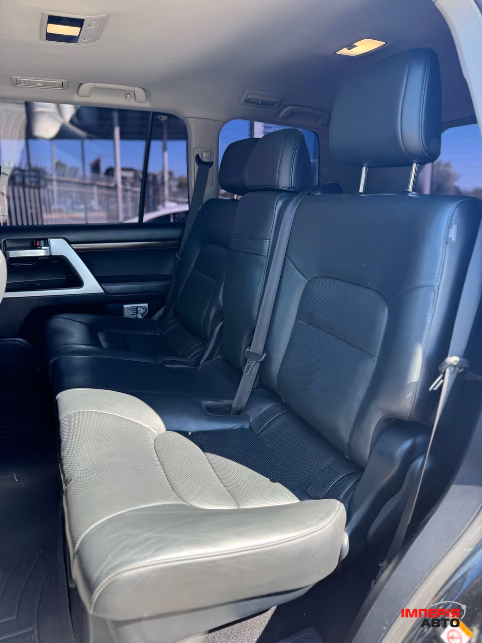 Toyota Land Cruiser - фото 7