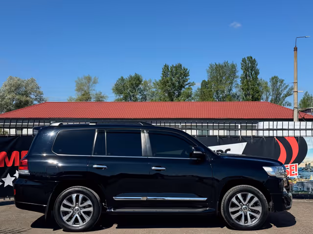 Toyota Land Cruiser - фото 3