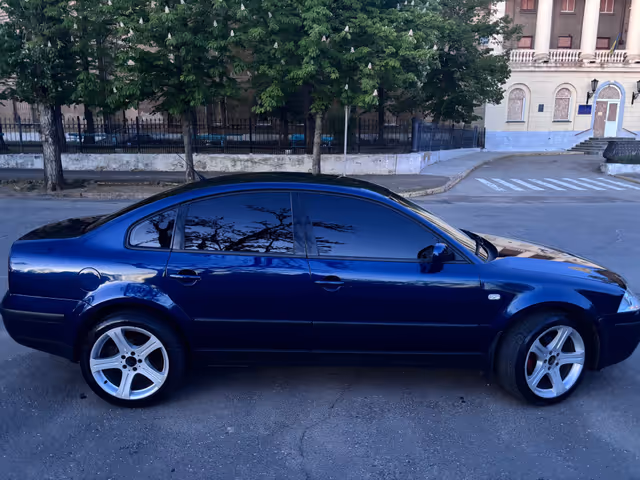 Volkswagen Passat - фото 2