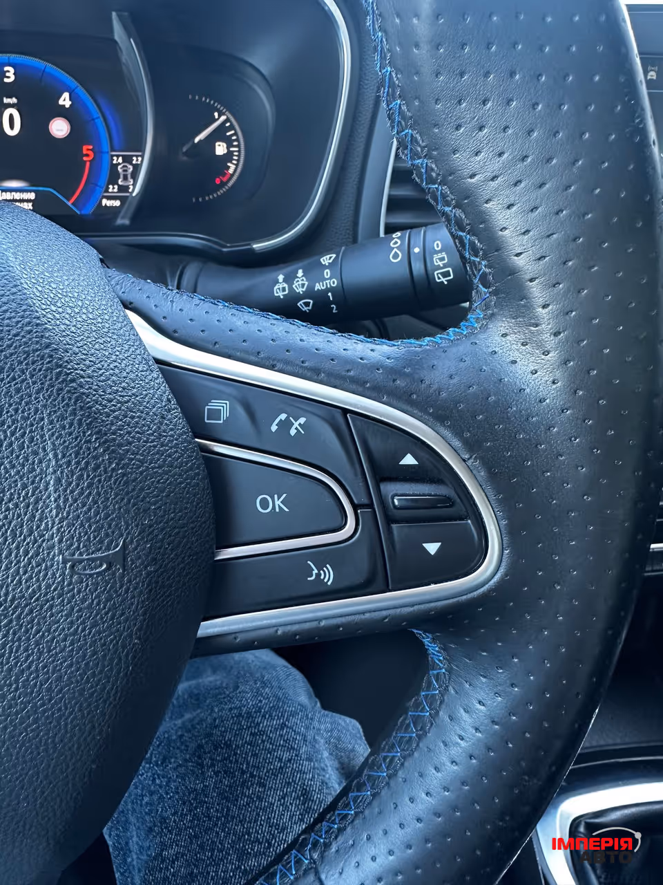 Renault Megane - фото 13