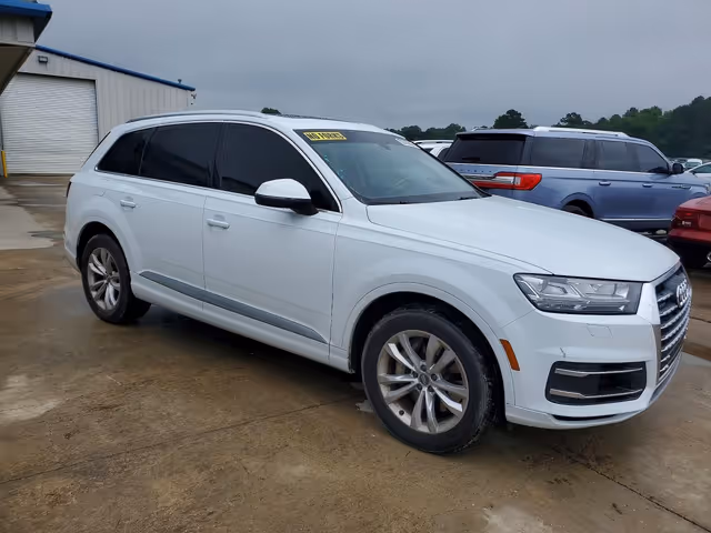 Audi Q7 - фото 2