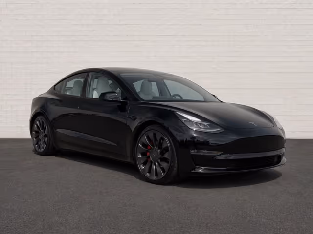 Tesla Model 3 - фото 2