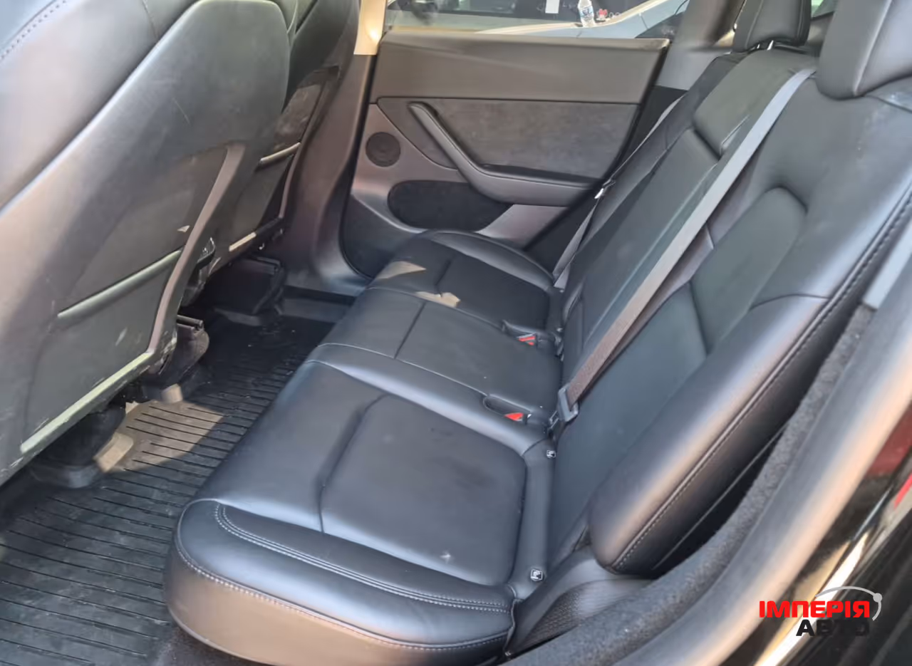 Tesla Model Y - фото 7