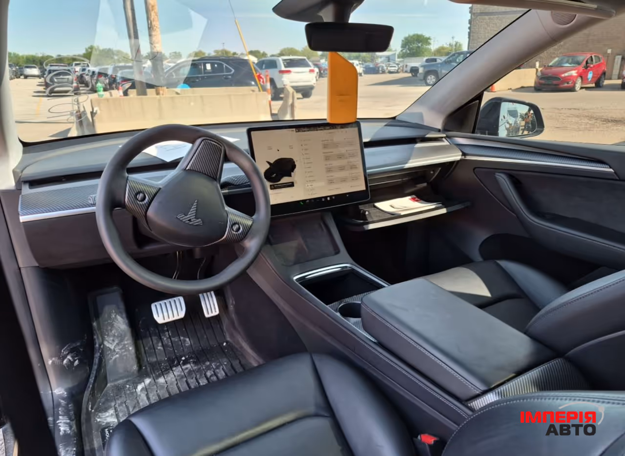 Tesla Model Y - фото 8