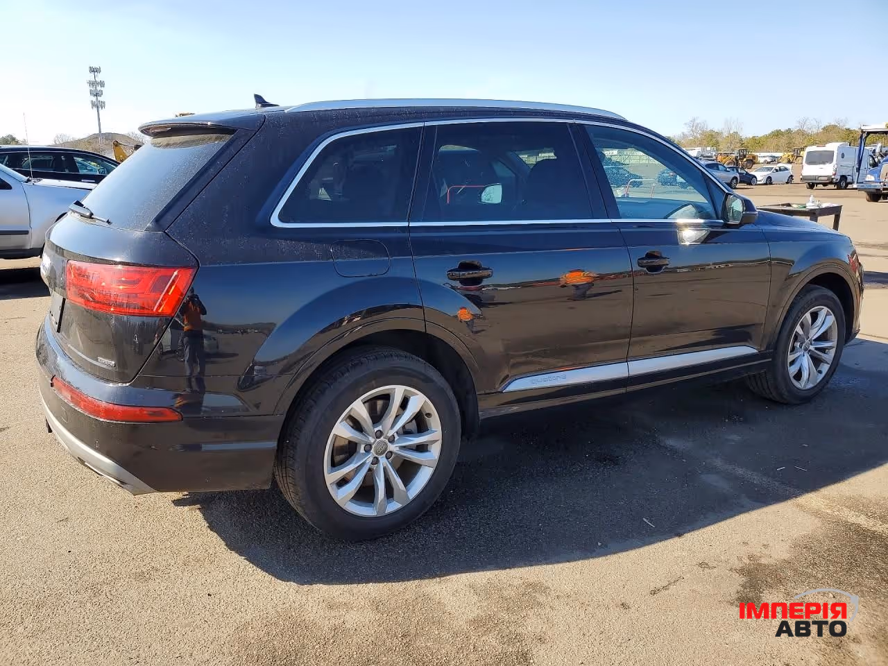 Audi Q7 - фото 6