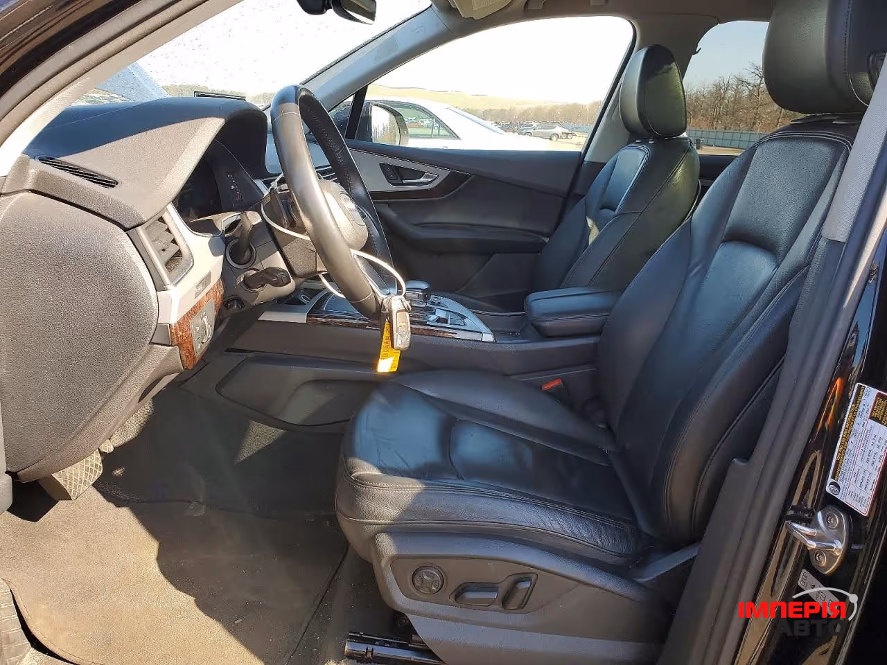 Audi Q7 - фото 8