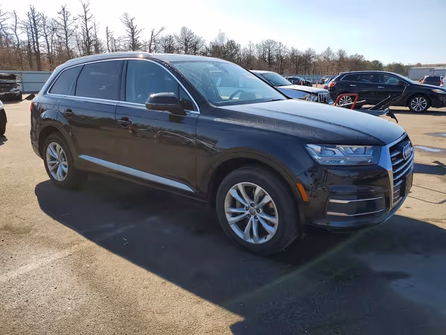 Audi Q7 - фото 2