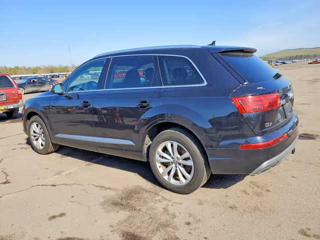 Audi Q7 - фото 4