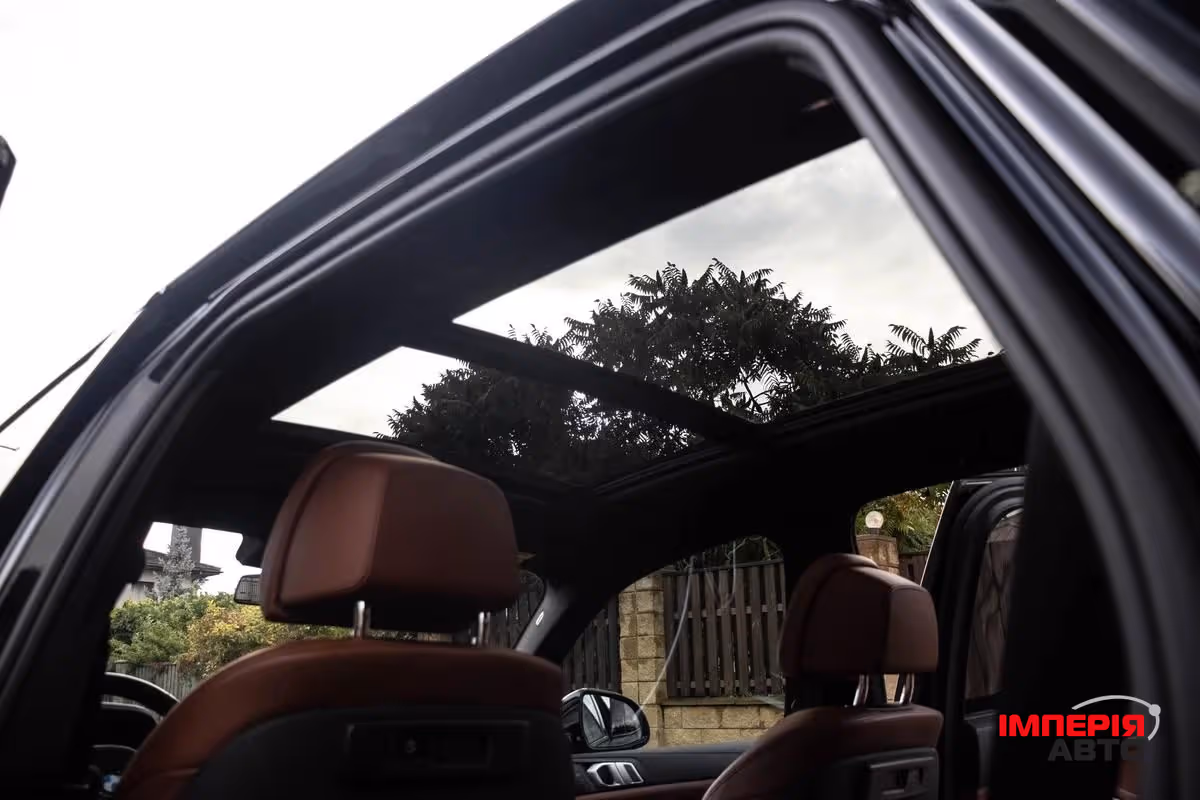 BMW X5 - фото 8