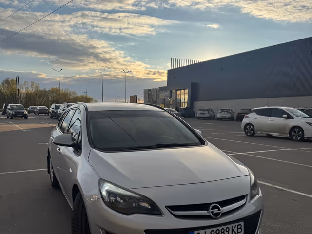 Opel Astra - фото 2