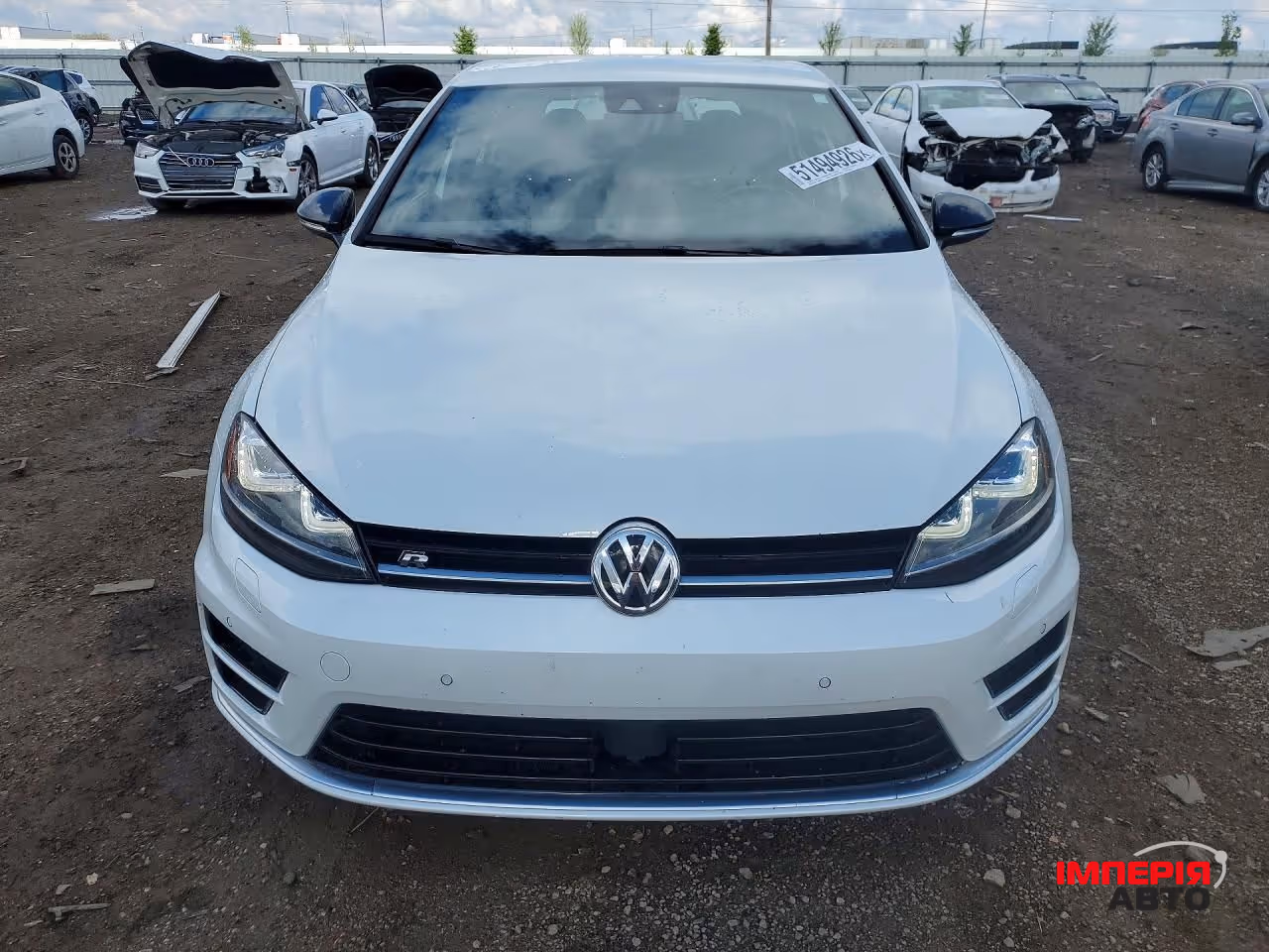 Volkswagen Golf R - фото 1