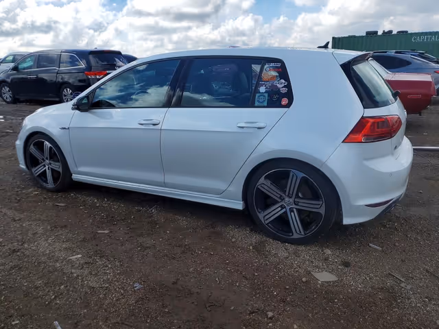 Volkswagen Golf R - фото 4