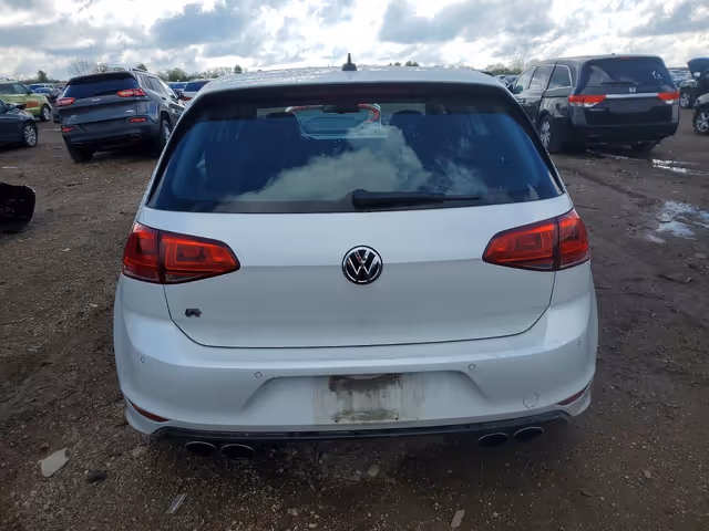 Volkswagen Golf R - фото 5