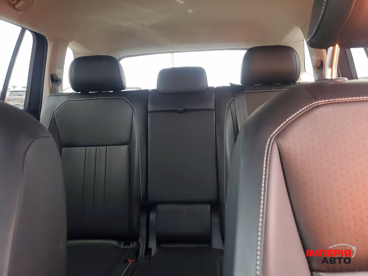 Volkswagen Tiguan - фото 10