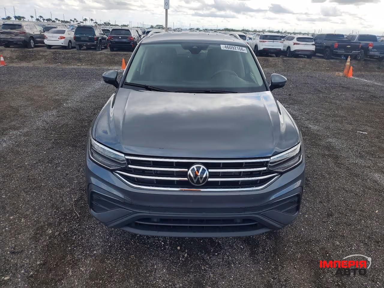 Volkswagen Tiguan - фото 1