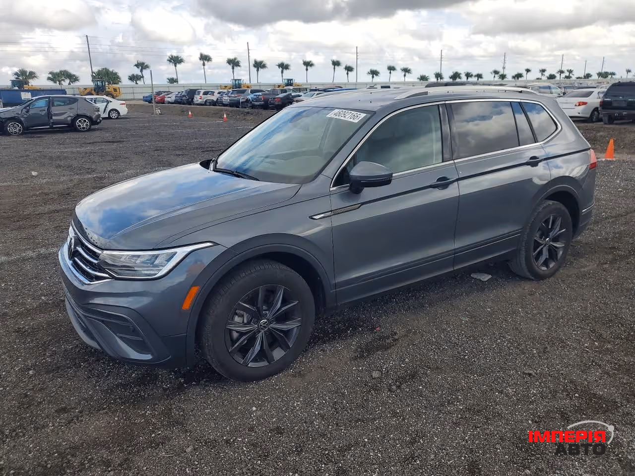 Volkswagen Tiguan - фото 3