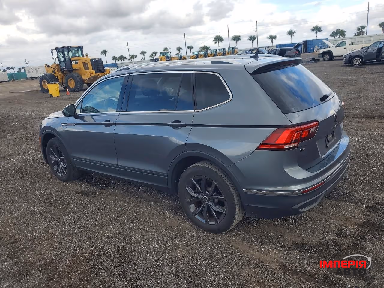 Volkswagen Tiguan - фото 4