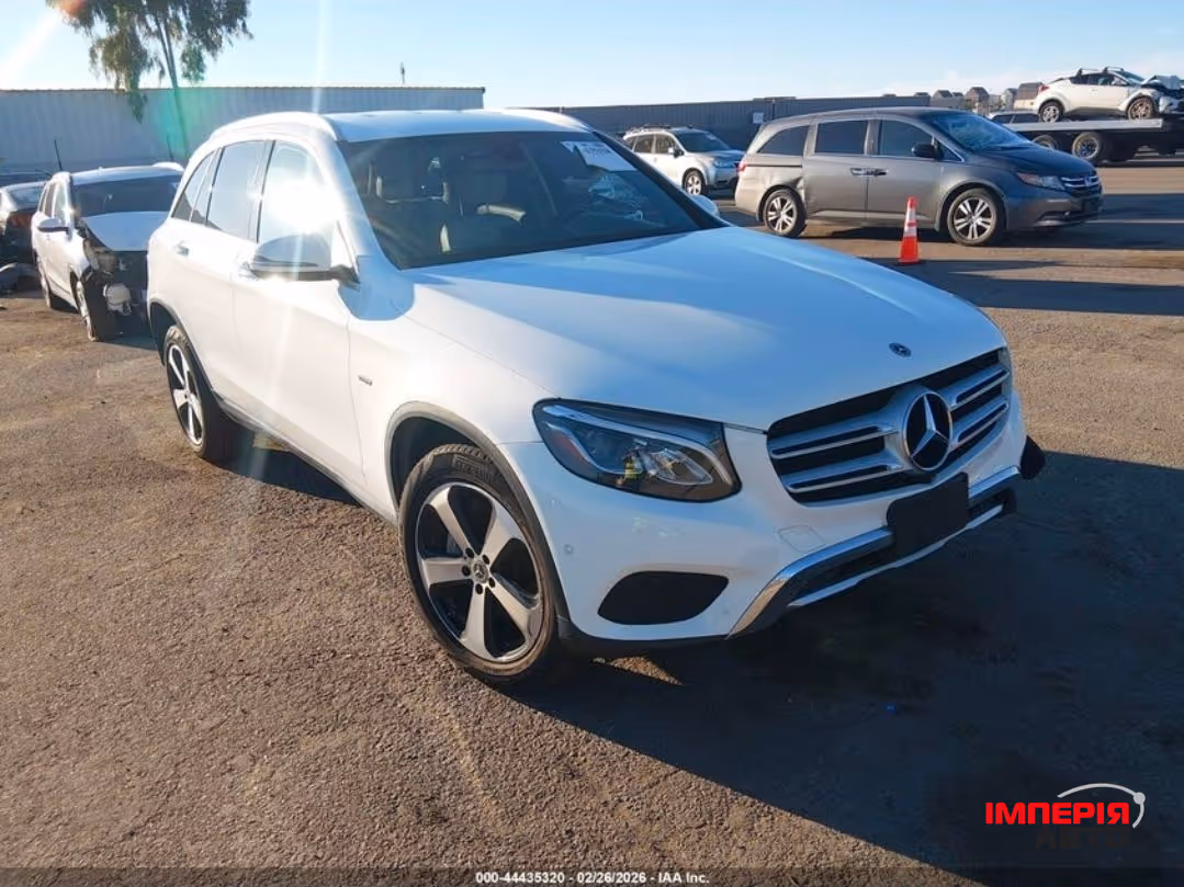 Mercedes-Benz GLC - фото 1