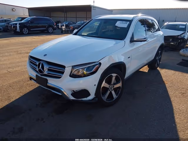 Mercedes-Benz GLC - фото 2