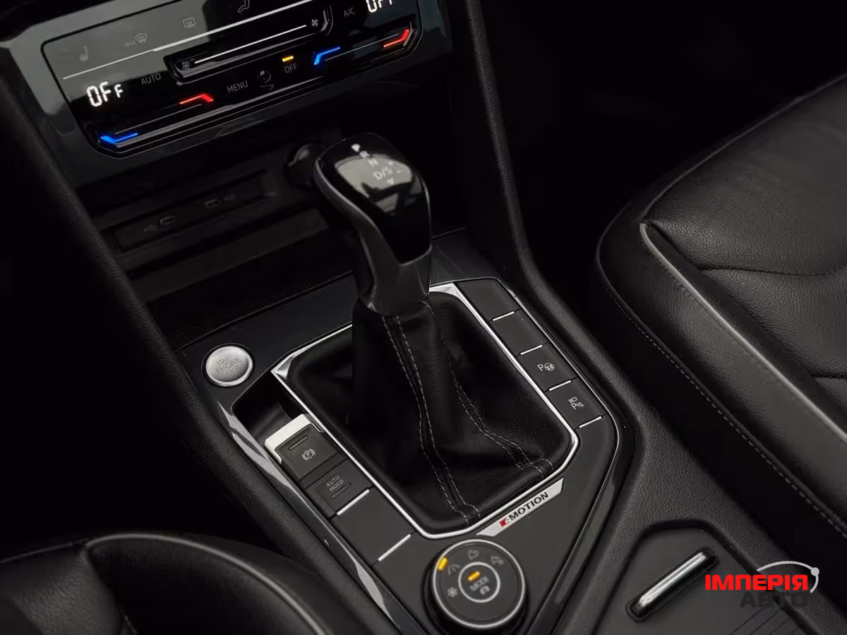 Volkswagen Tiguan - фото 13