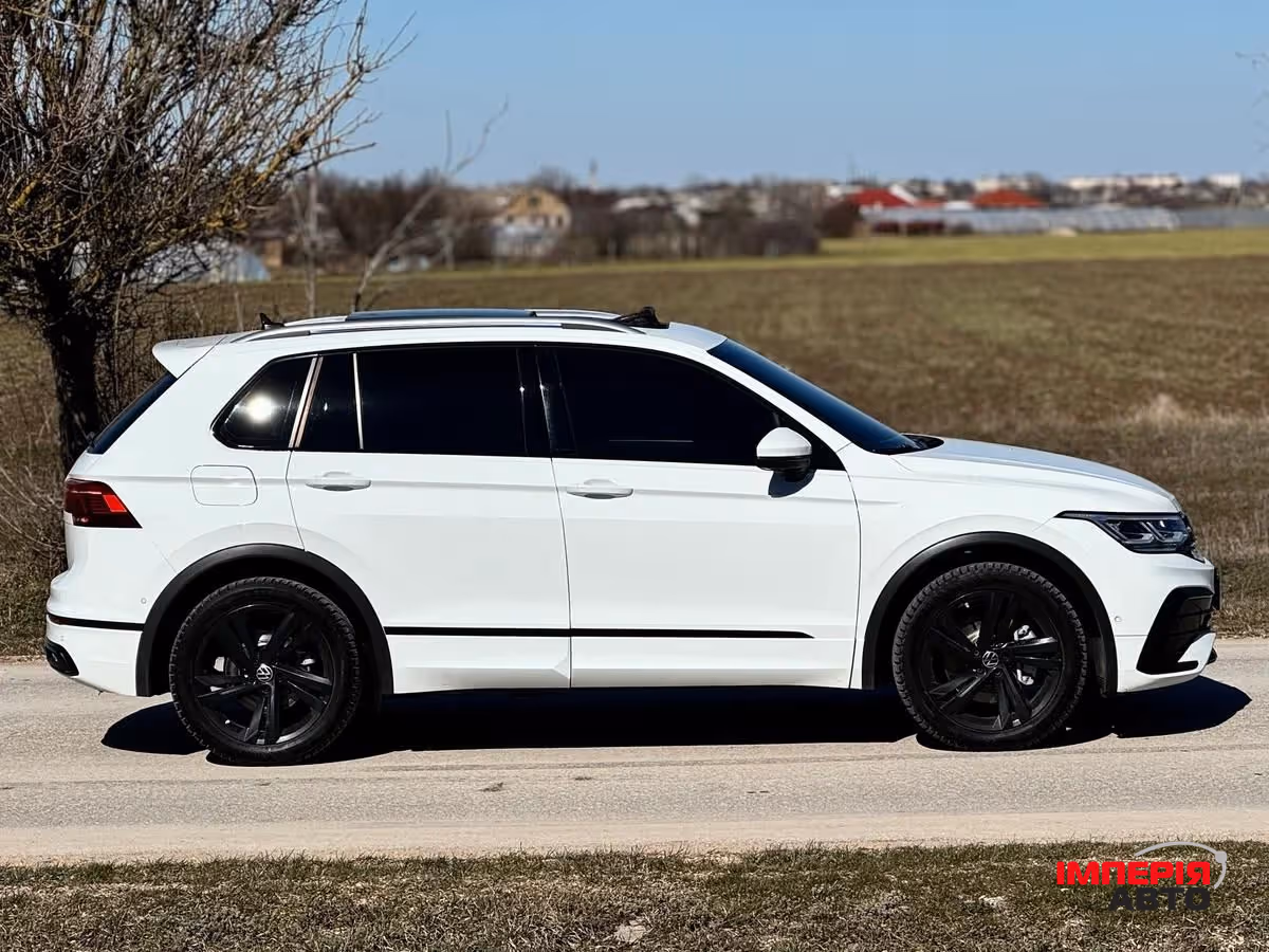 Volkswagen Tiguan - фото 5
