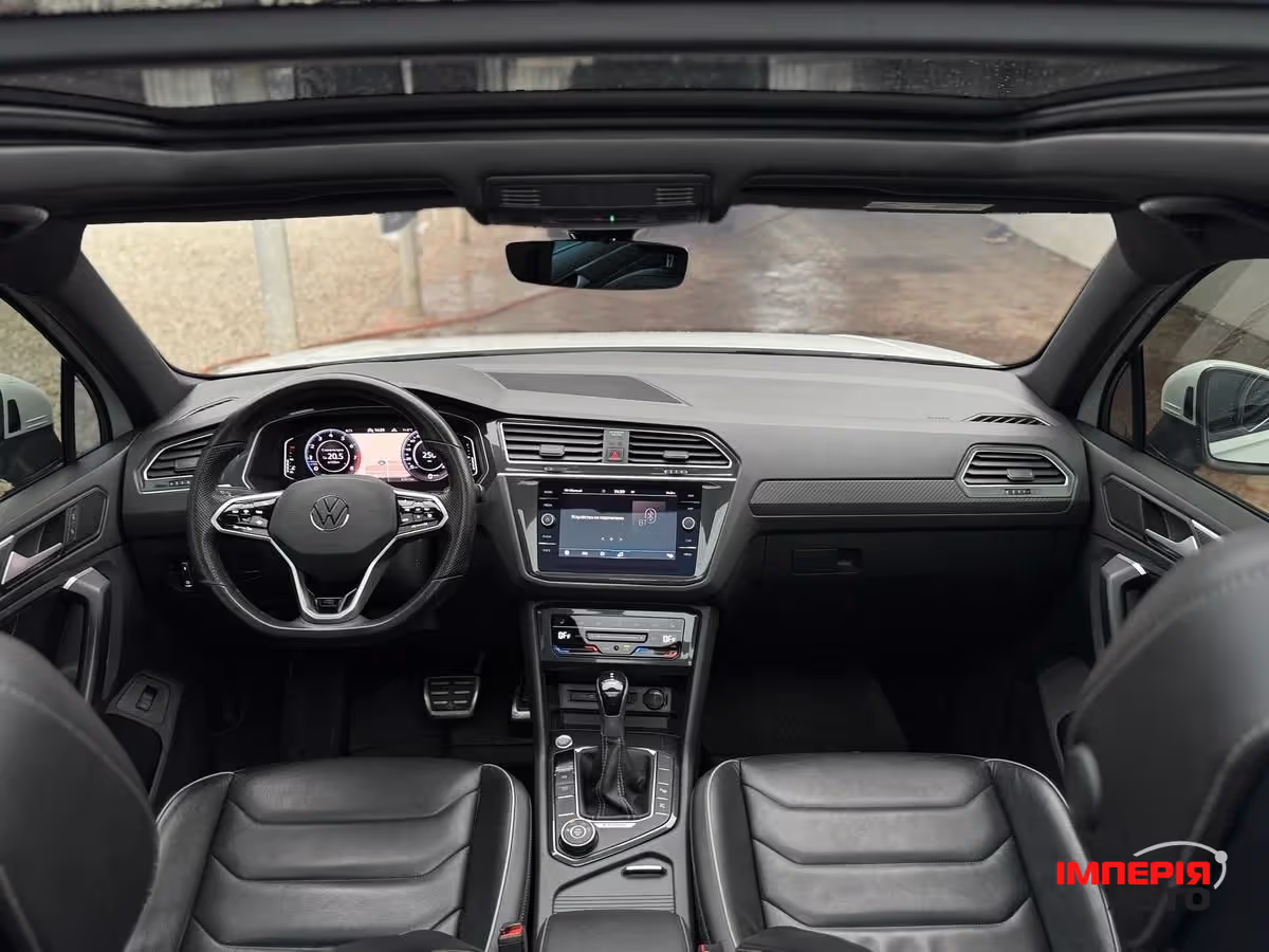 Volkswagen Tiguan - фото 10
