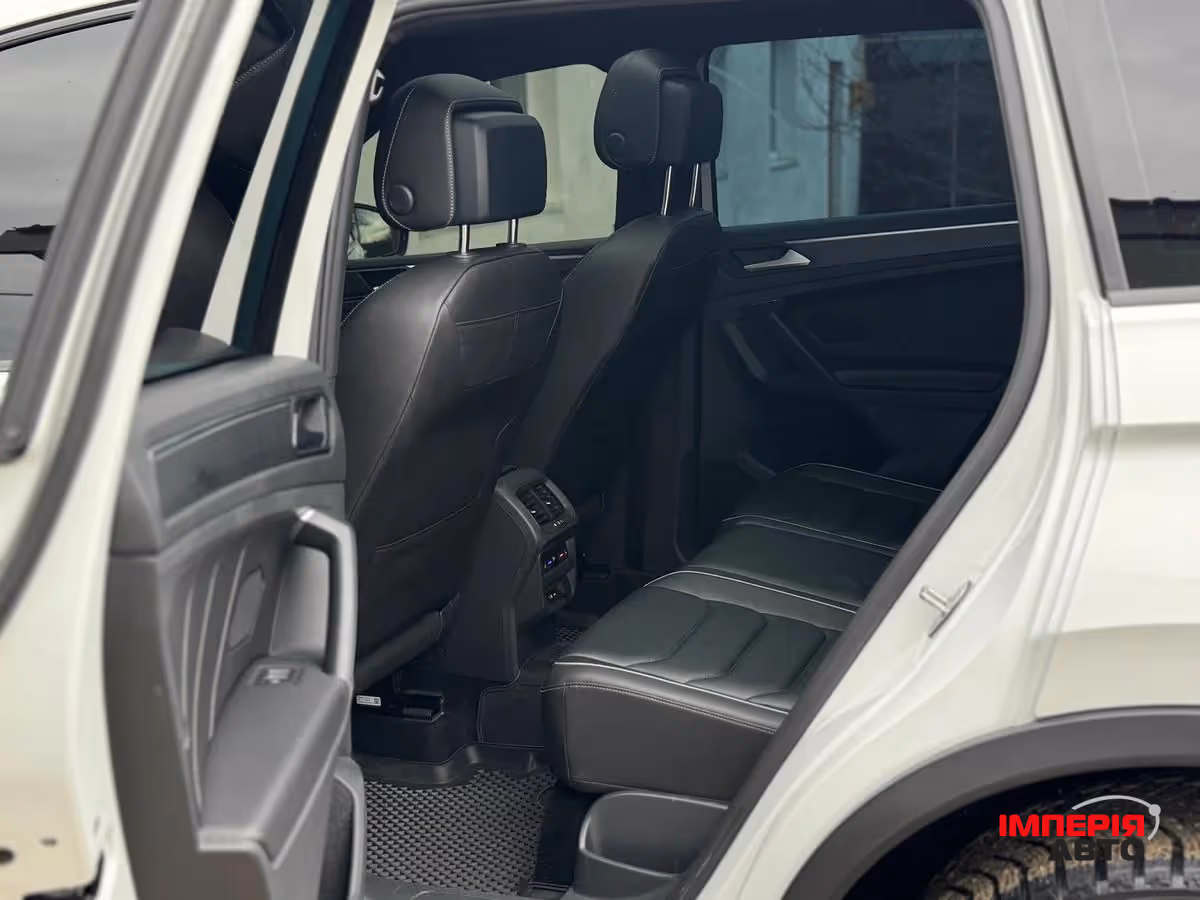 Volkswagen Tiguan - фото 16