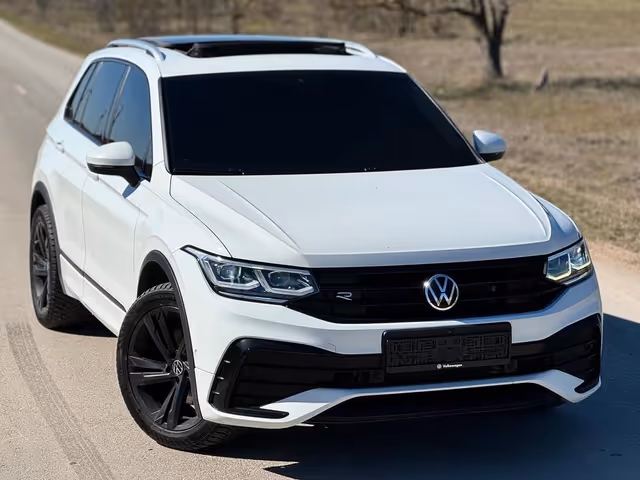 Volkswagen Tiguan - фото 2
